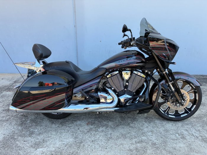 2015 VICTORY MAGNUM X-1 Black