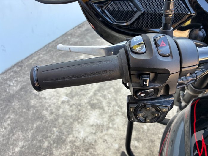 2015 VICTORY MAGNUM X-1 Black