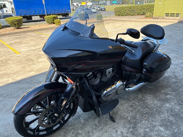 2015 VICTORY MAGNUM X-1 Black