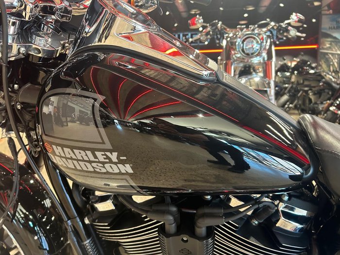 2022 Harley-Davidson Sport Glide 107 (FLSB) Softail Black