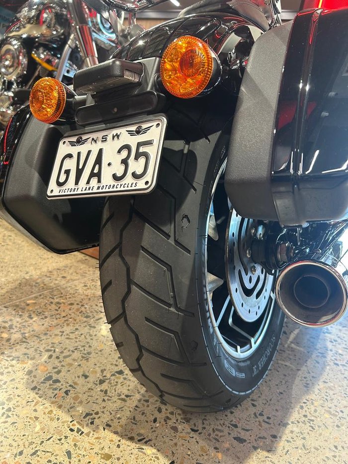 2022 Harley-Davidson Sport Glide 107 (FLSB) Softail Black