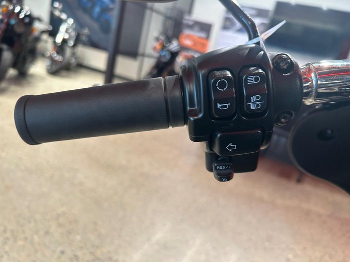 2022 Harley-Davidson Sport Glide 107 (FLSB) Softail Black