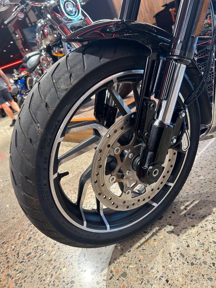 2022 Harley-Davidson Sport Glide 107 (FLSB) Softail Black