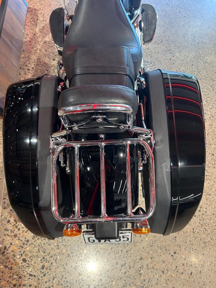 2022 Harley-Davidson Sport Glide 107 (FLSB) Softail Black