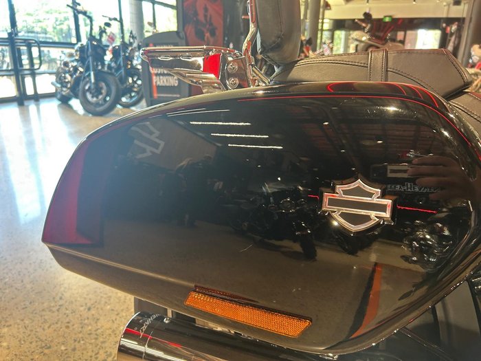 2022 Harley-Davidson Sport Glide 107 (FLSB) Softail Black