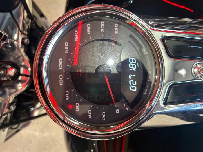 2022 Harley-Davidson Sport Glide 107 (FLSB) Softail Black