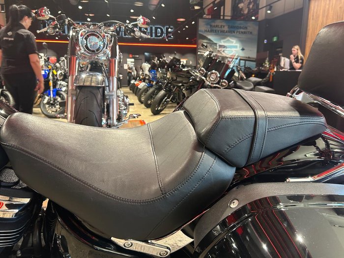 2022 Harley-Davidson Sport Glide 107 (FLSB) Softail Black