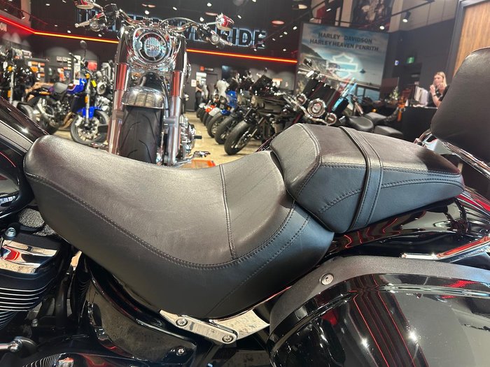 2022 Harley-Davidson Sport Glide 107 (FLSB) Softail Black