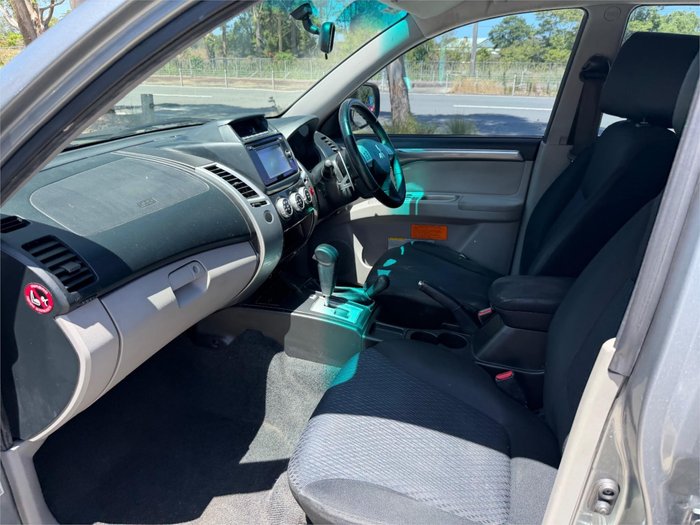 2015 MITSUBISHI CHALLENGER (4x4)