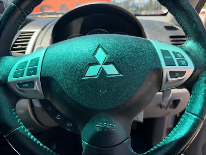 2015 MITSUBISHI CHALLENGER (4x4)