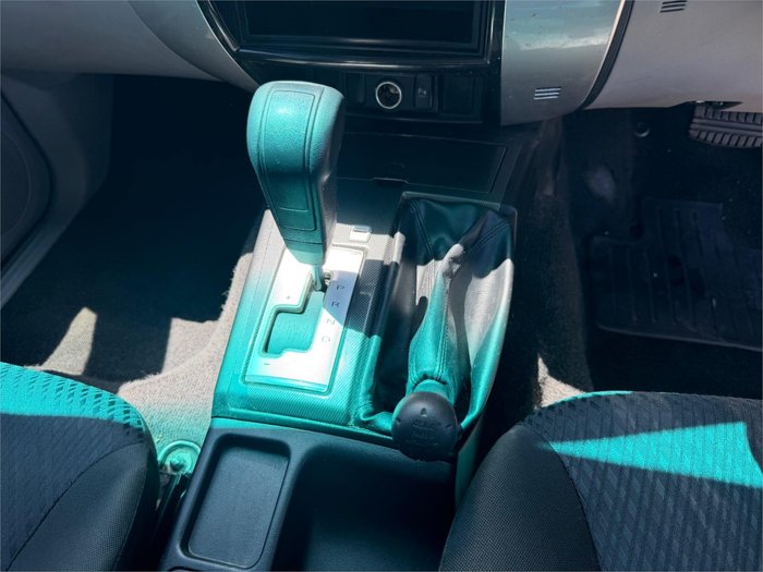 2015 MITSUBISHI CHALLENGER (4x4)