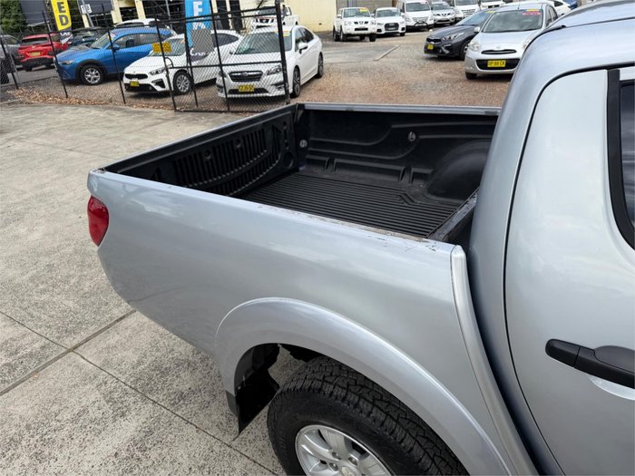2013 MITSUBISHI TRITON GLX (4x4)