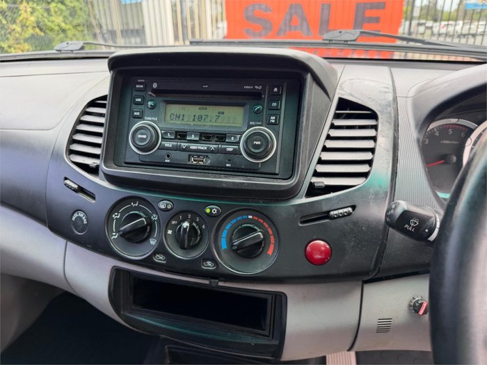 2013 MITSUBISHI TRITON GLX (4x4)