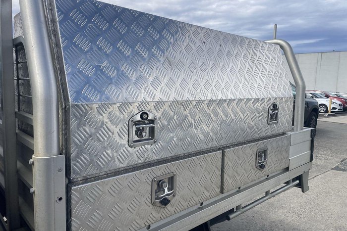 2022 Nissan Navara SL