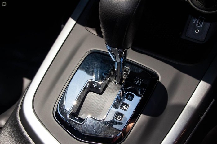 2025 Nissan Navara SL D23 MY25 4X4 Dual Range Solid White