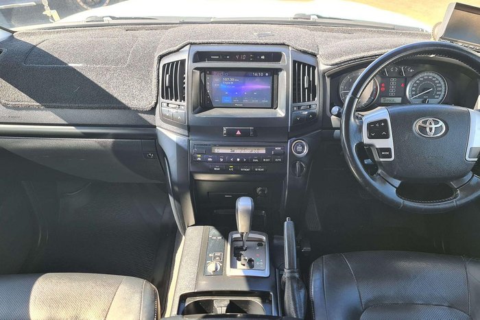 2014 Toyota Landcruiser GXL