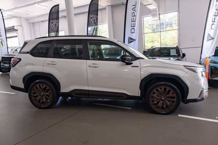 2025 Subaru Forester Hybrid Sport S6 MY26 AWD Crystal White