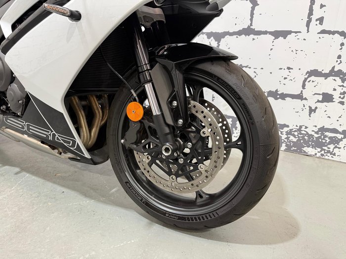 2025 Triumph Daytona 660 Daytona White