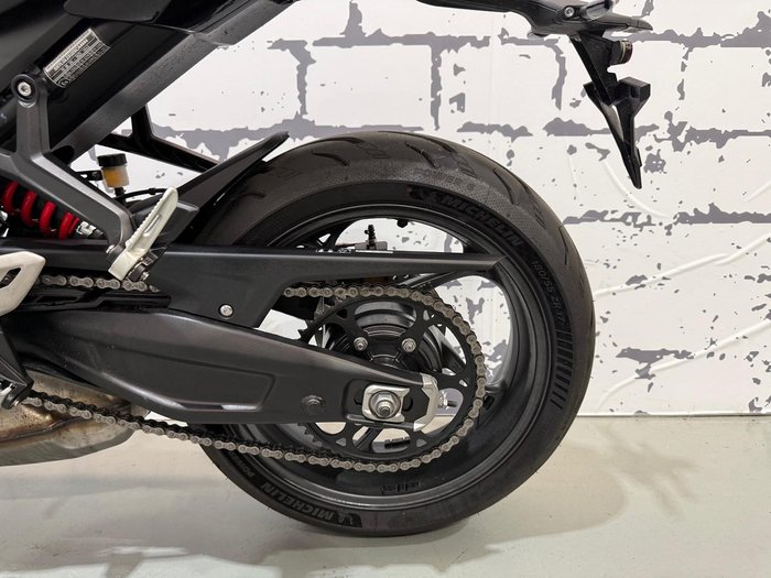 2025 Triumph Daytona 660 Daytona White