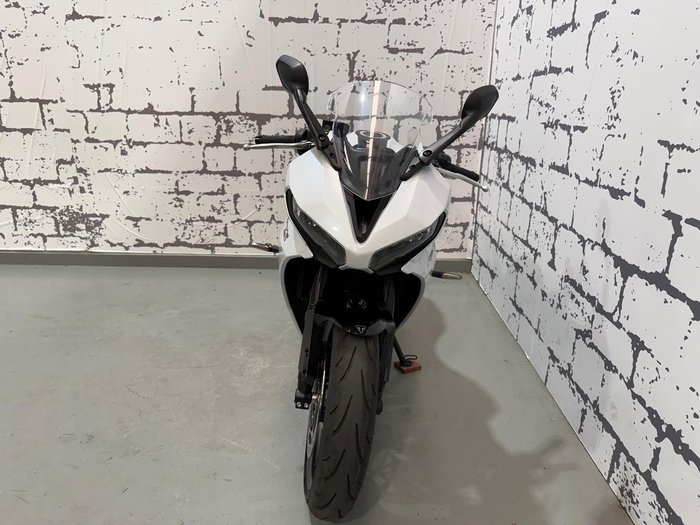 2025 Triumph Daytona 660 Daytona White