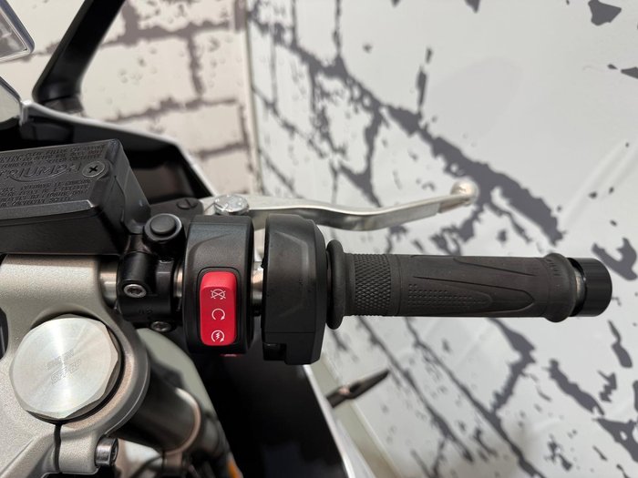 2025 Triumph Daytona 660 Daytona White