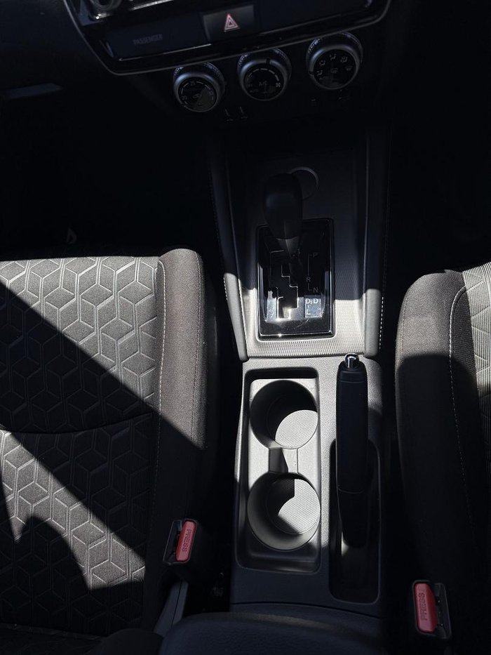 2023 Mitsubishi ASX ES