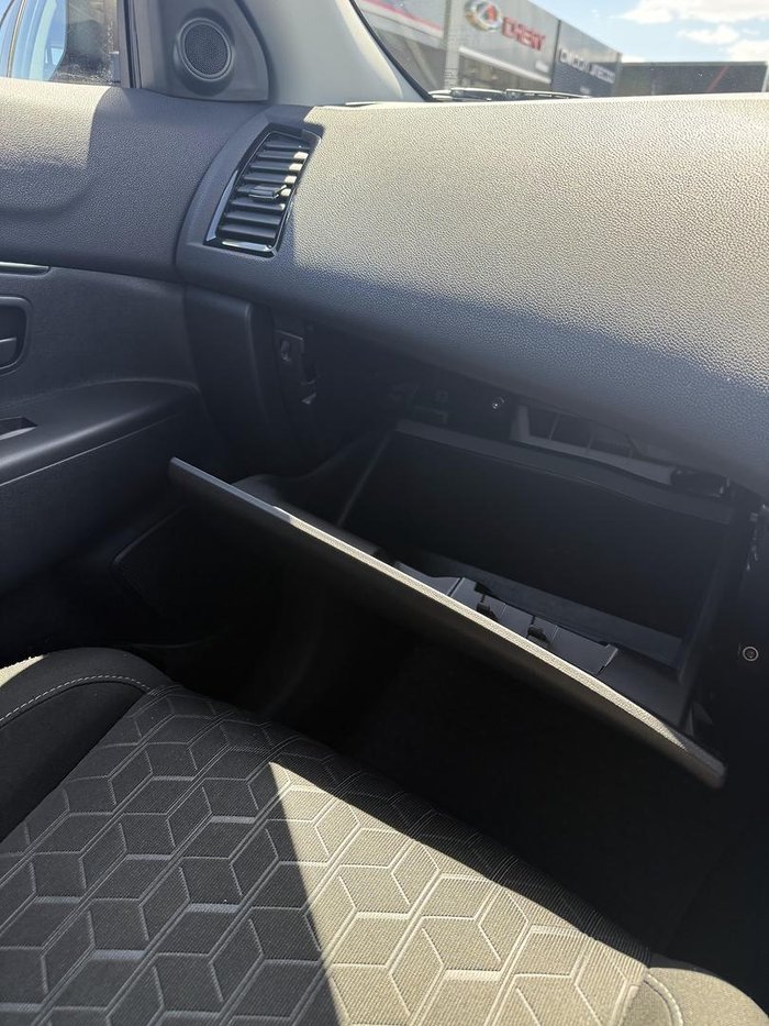 2023 Mitsubishi ASX ES