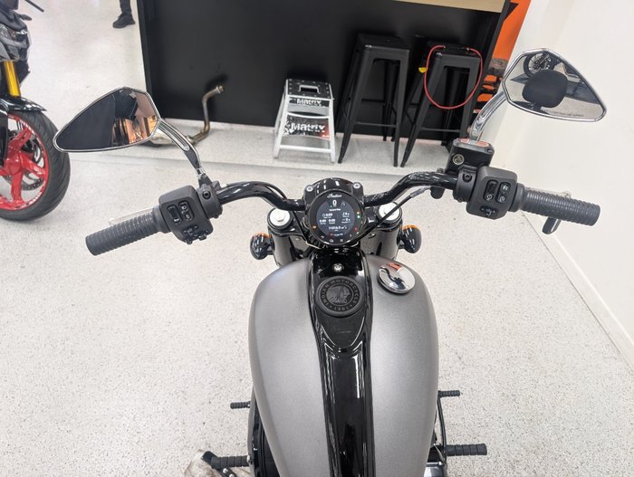 2023 INDIAN CHIEF BOBBER DARK HORSE Black