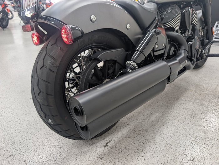 2023 INDIAN CHIEF BOBBER DARK HORSE Black