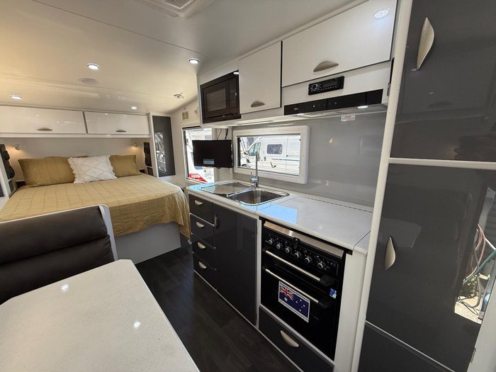 2020 Regent Discoverer