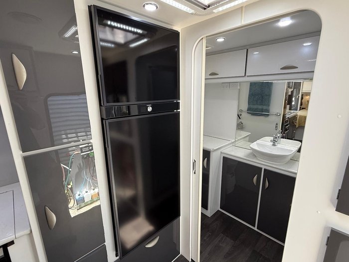 2020 Regent Discoverer