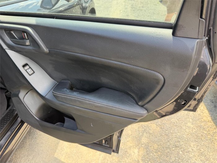 2014 SUBARU FORESTER 2.5i