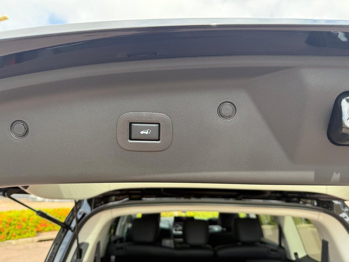 2025 Nissan Patrol Ti-L