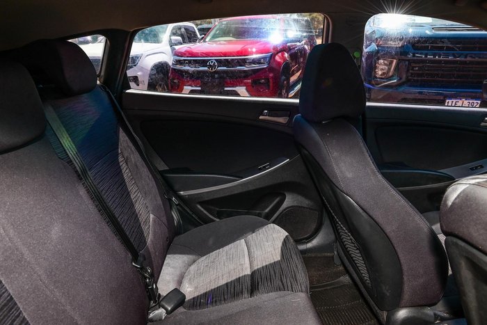 2016 Hyundai Accent Active