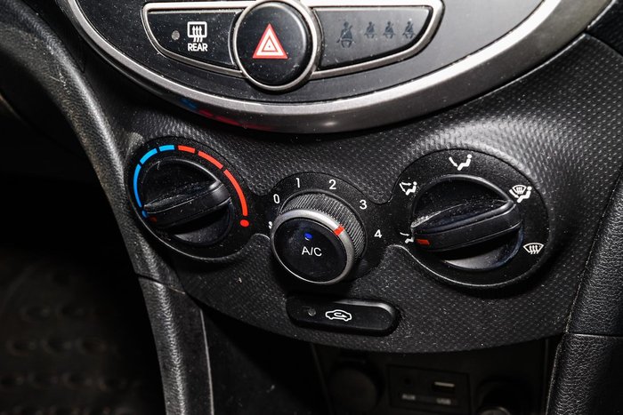 2016 Hyundai Accent Active