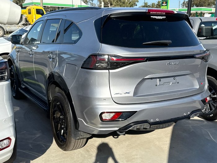 2025 Isuzu MU-X X-TERRAIN
