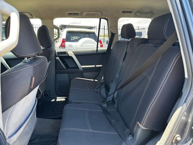 2012 Toyota Prado PRADO 3.0L T/D 5 DOOR WGN A/T GXL 4C20300 002