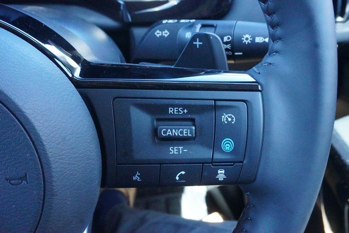 2024 Nissan Pathfinder ST-L