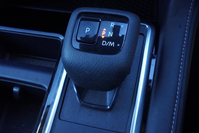 2024 Nissan Pathfinder ST-L