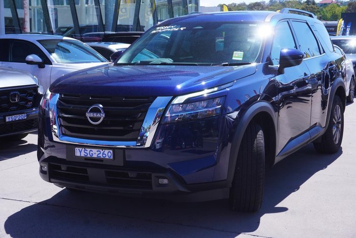 2024 Nissan Pathfinder ST-L