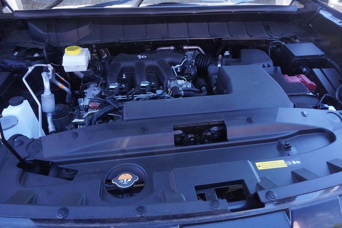 2024 Nissan Pathfinder ST-L