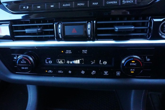 2024 Nissan Pathfinder ST-L