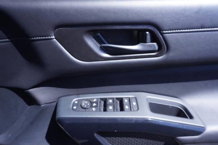 2024 Nissan Pathfinder ST-L