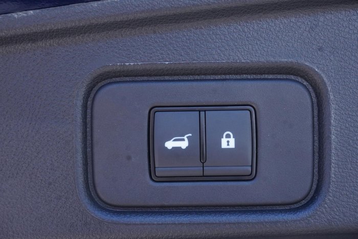 2024 Nissan Pathfinder ST-L