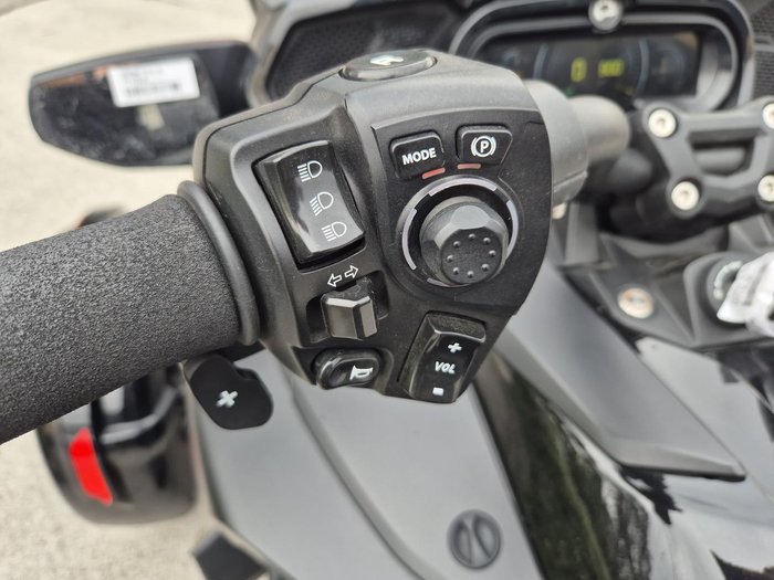 2023 Can-Am Spyder F3 LTD SE6 Spyder F3 Black