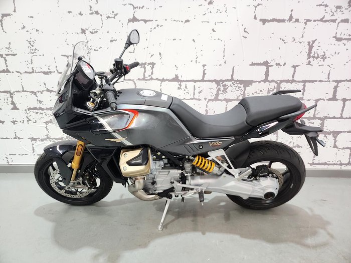 2024 Moto Guzzi V100 Mandello S V100 Grey