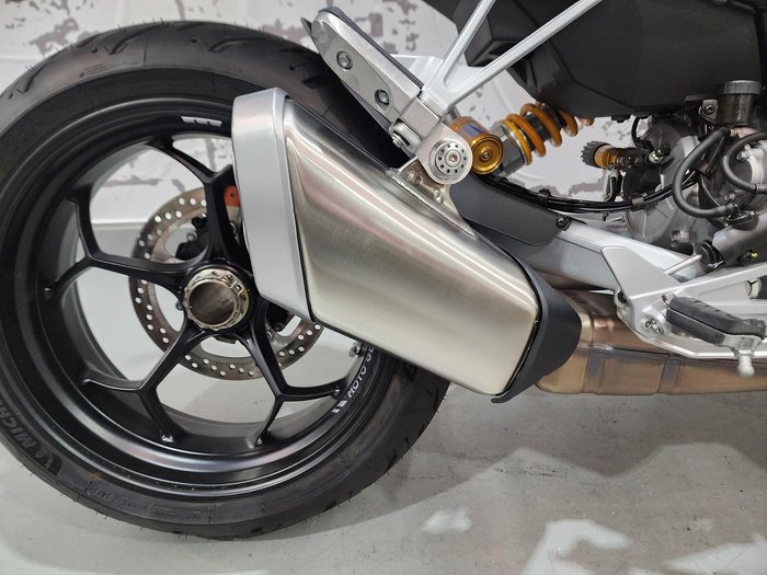 2024 Moto Guzzi V100 Mandello S V100 Grey