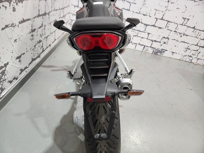 2024 Moto Guzzi V100 Mandello S V100 Grey