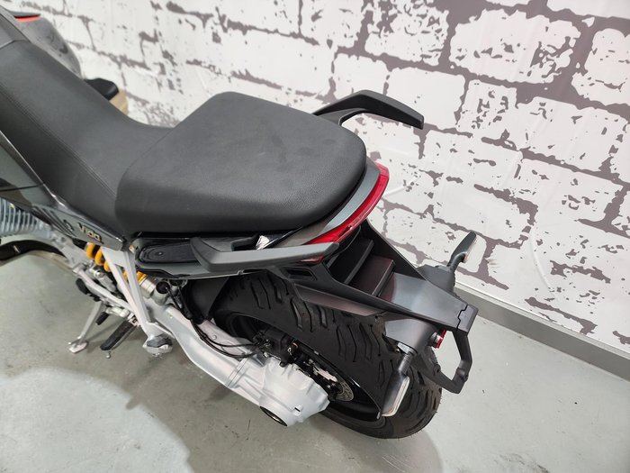 2024 Moto Guzzi V100 Mandello S V100 Grey