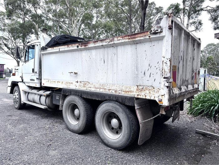 1995 Freightliner Fl 112